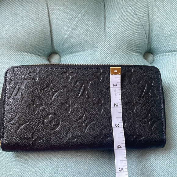 LV monogram empreinte lumineuse wallet. - Picture 9 of 10